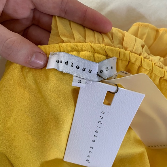 NWT ENDLESS ROSE Acordian Long Sleeve Yellow Dress - Picture 4 of 5